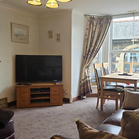 Lyndale Self-Catering Apartment Sleeps 4 Windermere Dış mekan fotoğraf