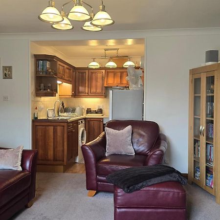 Lyndale Self-Catering Apartment Sleeps 4 Windermere Dış mekan fotoğraf