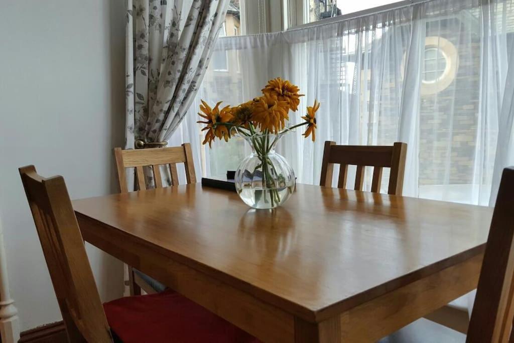 Lyndale Self-Catering Apartment Sleeps 4 Windermere Dış mekan fotoğraf