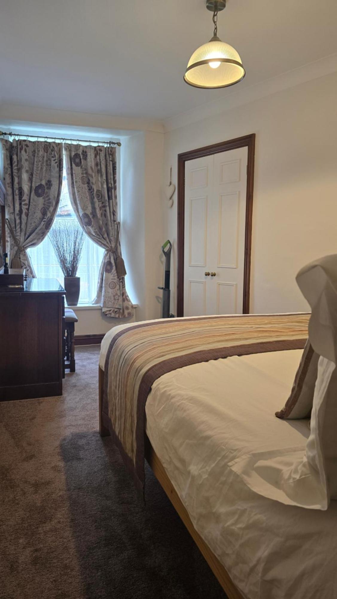 Lyndale Self-Catering Apartment Sleeps 4 Windermere Dış mekan fotoğraf