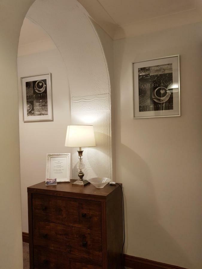 Lyndale Self-Catering Apartment Sleeps 4 Windermere Dış mekan fotoğraf